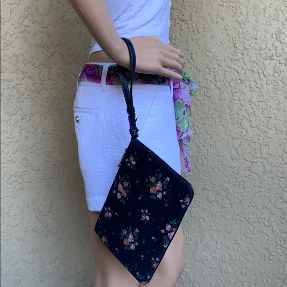 DISNEY X COACH GALLERY POUCH SV/MIDNIGHT
NWT - Picture 10 of 16